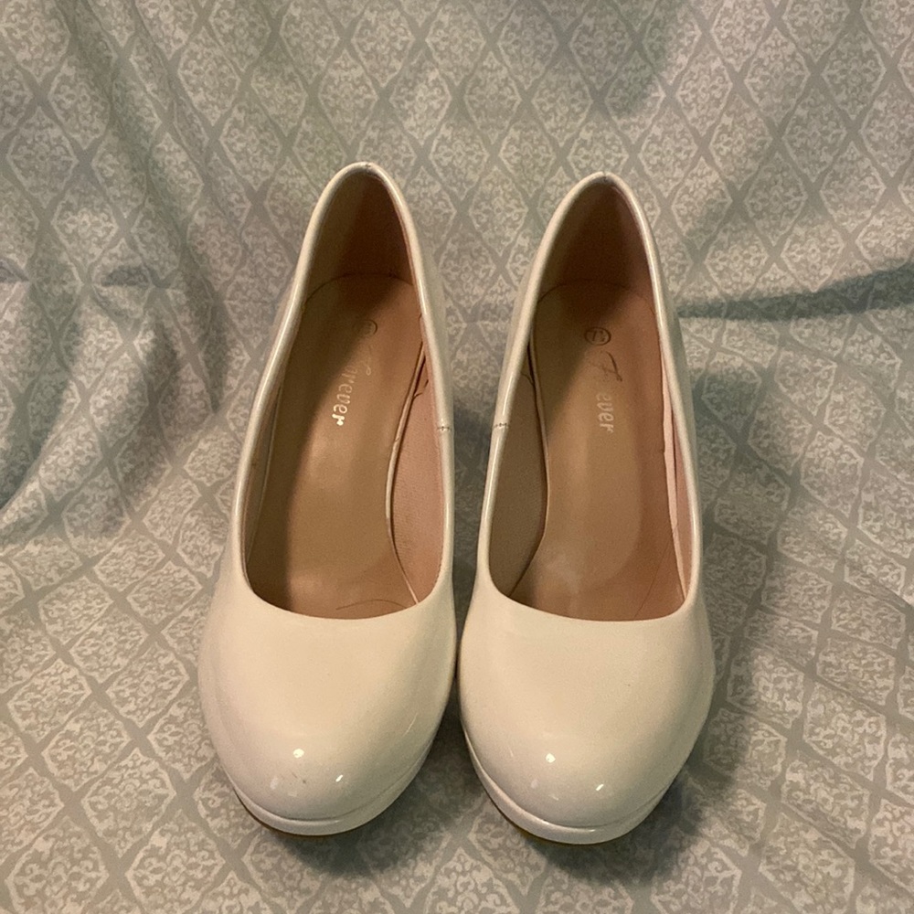 Cambridge select Women’s round toe platform high heel pump 7.5 Loris White